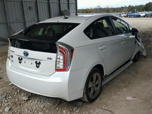 JTDKN3DU3D1670621 - 2013 TOYOTA PRIUS WHITE photo 4