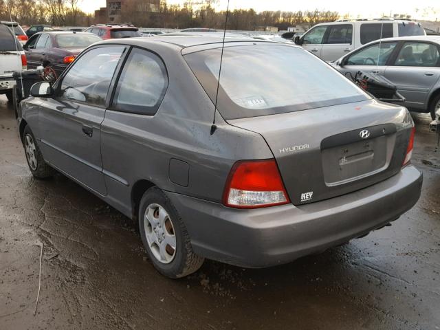 KMHCF35G81U093553 - 2001 HYUNDAI ACCENT L GRAY photo 3