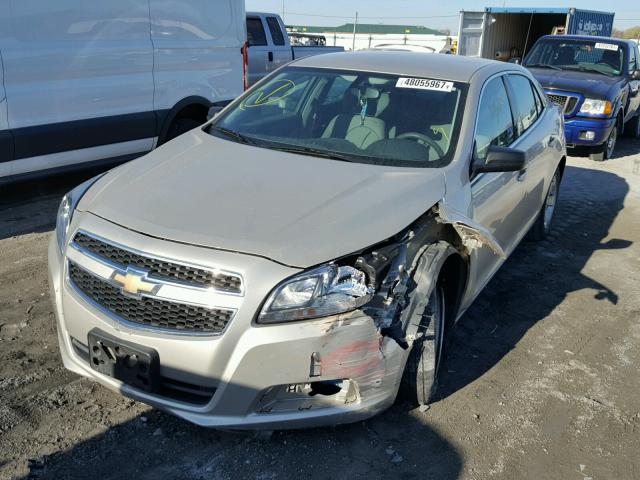 1G11B5SA3DF195315 - 2013 CHEVROLET MALIBU LS 银色 照片 9