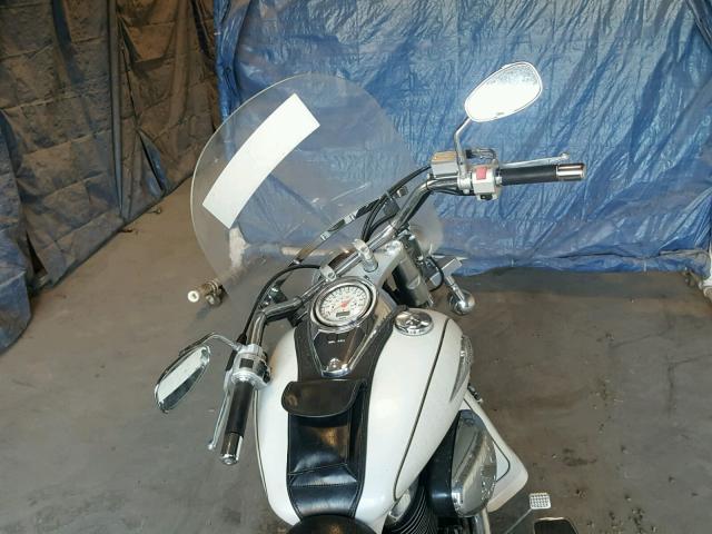 JS1VS54A632110067 - 2003 SUZUKI VL800 WHITE photo 5