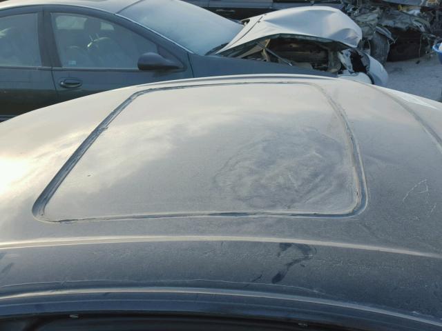 1G8ZY127X2Z180872 - 2002 SATURN SC2 GRAY photo 8