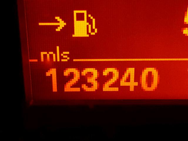 WBAVA37507NL12982 - 2007 BMW 328 I GRAY photo 8