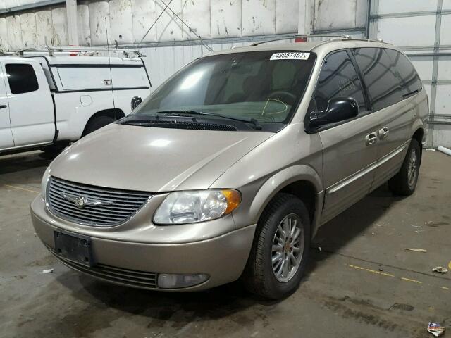 2C8GP64L62R520101 - 2002 CHRYSLER TOWN & COU GOLD photo 2