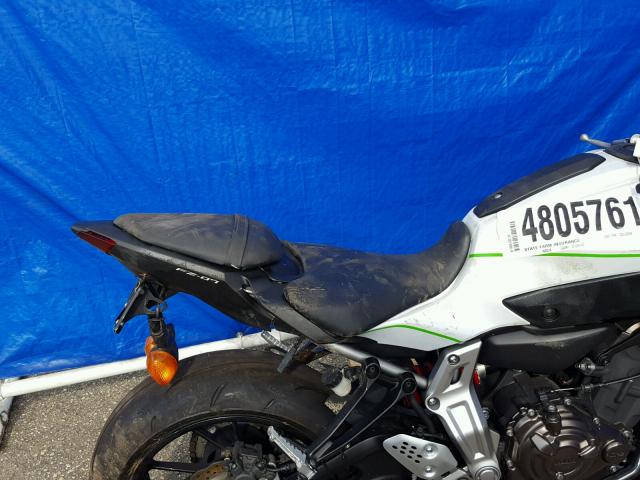 JYARM06E9FA001385 - 2015 YAMAHA FZ07 WHITE photo 6