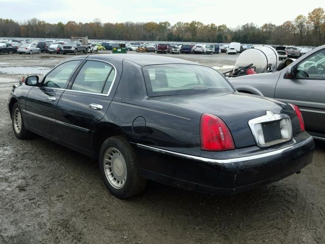 1LNHM81W2YY887747 - 2000 LINCOLN TOWN CAR E BLACK photo 3