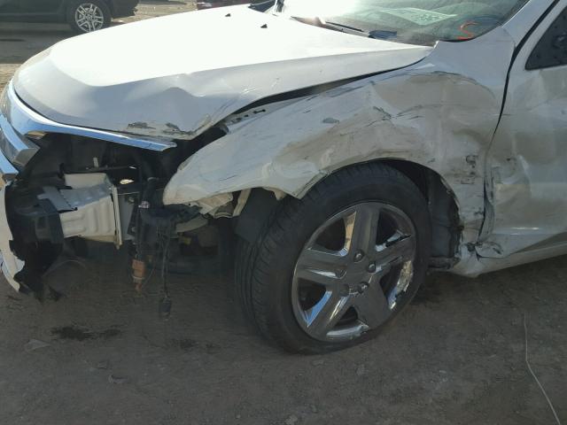 3FAHP0HA7AR345464 - 2010 FORD FUSION SE WHITE photo 9