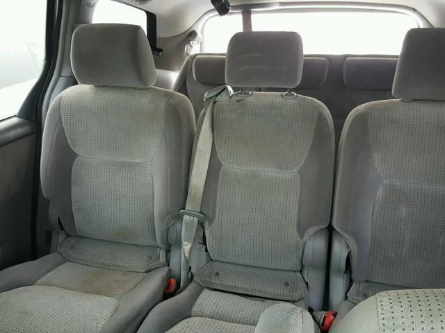5TDZK23C87S026808 - 2007 TOYOTA SIENNA CE SILVER photo 6