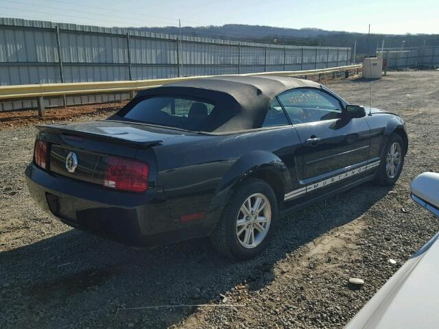 1ZVFT84N175344629 - 2007 FORD MUSTANG BLACK photo 4