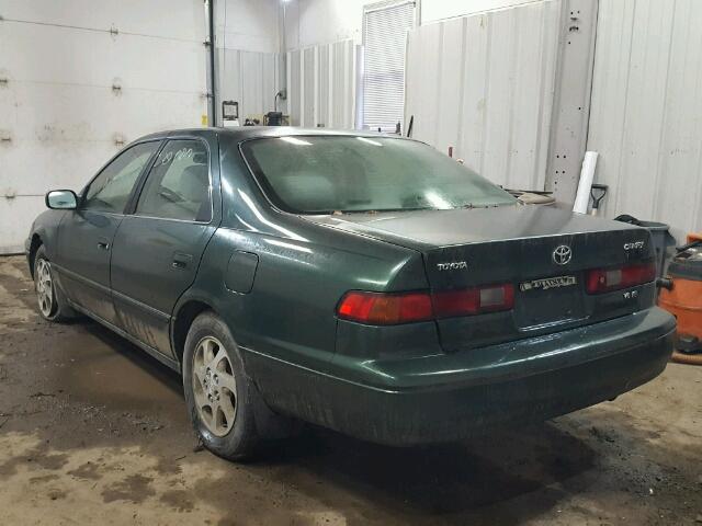 JT2BF22K0X0186367 - 1999 TOYOTA CAMRY LE GREEN photo 3