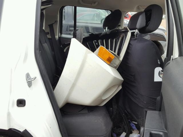 1J4NT2GA8AD639383 - 2010 JEEP PATRIOT SP WHITE photo 6