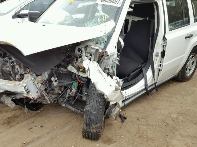 1J4NT2GA8AD639383 - 2010 JEEP PATRIOT SP WHITE photo 9