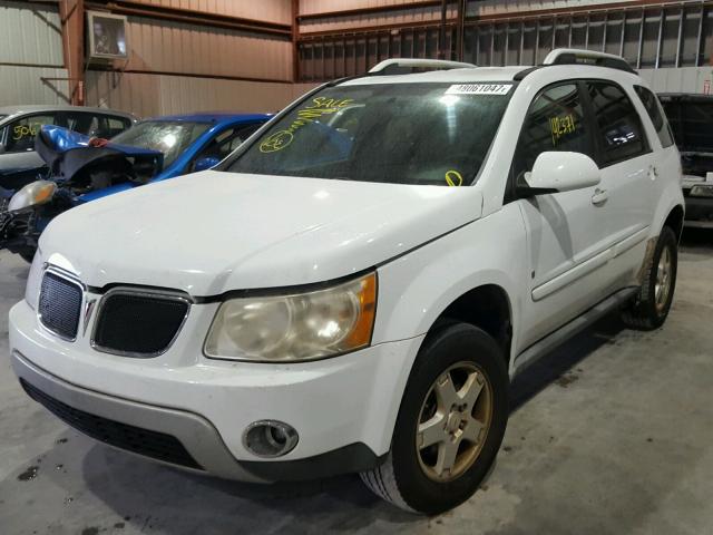 2CKDL63F176003916 - 2007 PONTIAC TORRENT WHITE photo 2