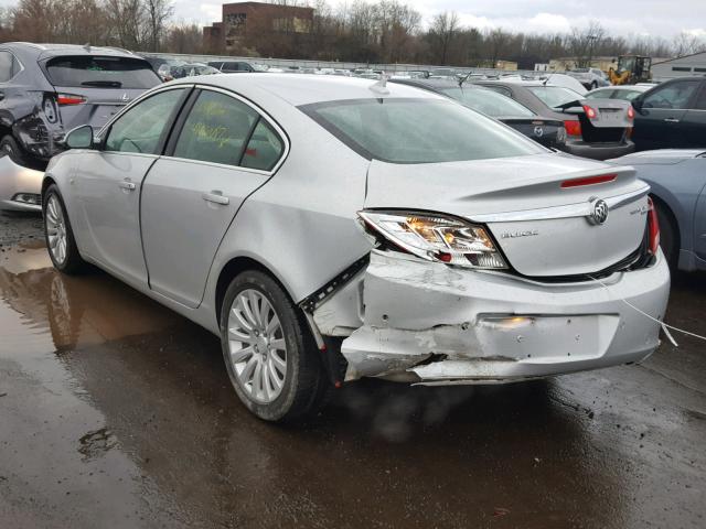 W04GU5GC7B1035691 - 2011 BUICK REGAL CXL SILVER photo 3