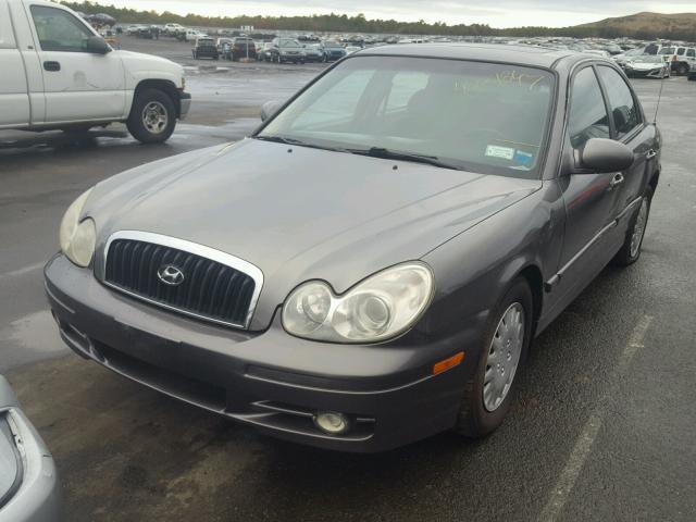 KMHWF25SX4A945130 - 2004 HYUNDAI SONATA GL GRAY photo 2