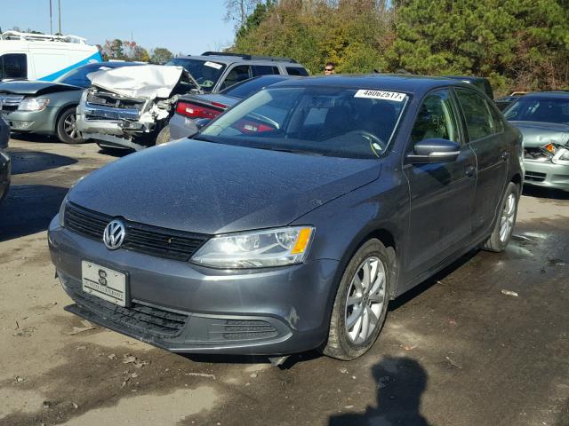 3VWDP7AJ8CM410198 - 2012 VOLKSWAGEN JETTA SE GRAY photo 2