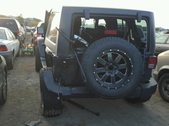 1C4BJWDG4HL643381 - 2017 JEEP WRANGLER U GRAY photo 9
