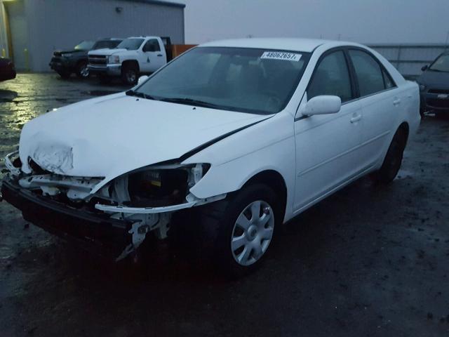 4T1BE32K34U336665 - 2004 TOYOTA CAMRY LE WHITE photo 2