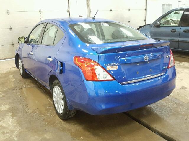 3N1CN7AP3EL827586 - 2014 NISSAN VERSA BLUE photo 3