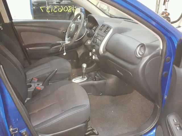 3N1CN7AP3EL827586 - 2014 NISSAN VERSA BLUE photo 5