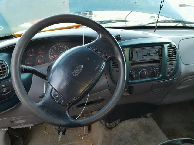 1FTDX1762VKC81033 - 1997 FORD F150 GREEN photo 9