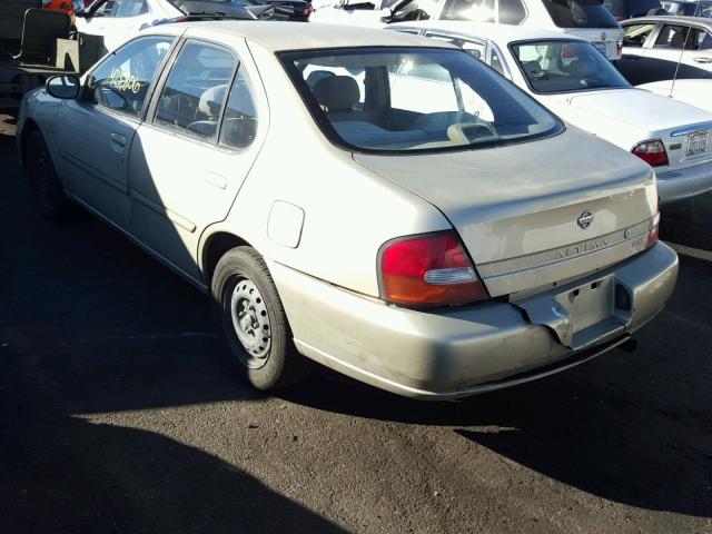 1N4DL01DXXC196392 - 1999 NISSAN ALTIMA XE GREEN photo 3