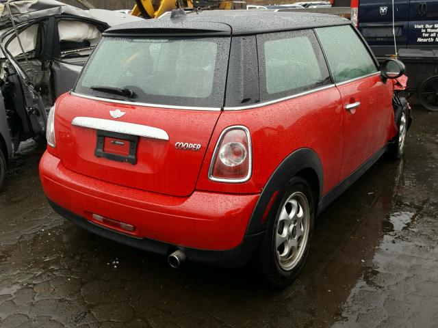 WMWSU3C52CT258817 - 2012 MINI COOPER RED photo 4