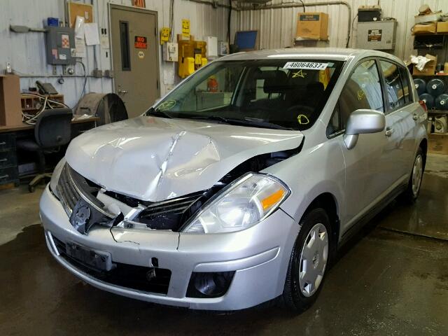 3N1BC13E28L378528 - 2008 NISSAN VERSA S SILVER photo 2