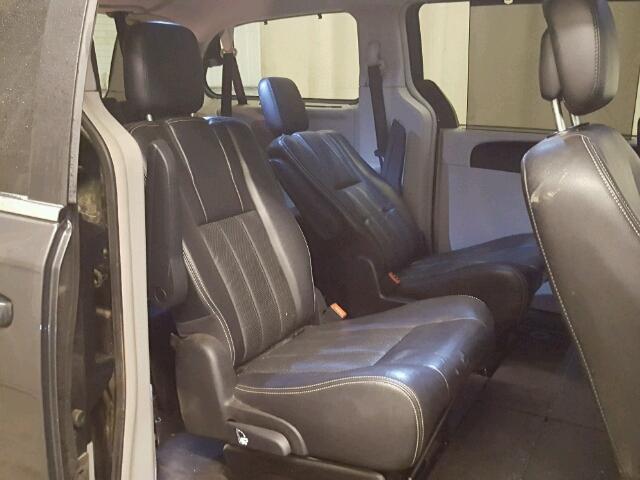 2A4RR8DG1BR618126 - 2011 CHRYSLER TOWN & COU CHARCOAL photo 6