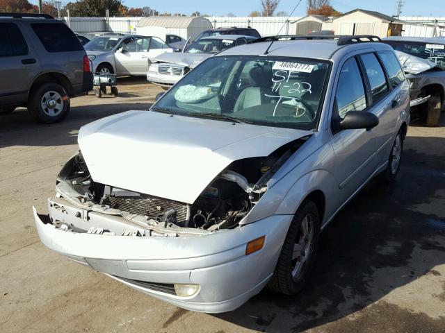 1FAFP36383W219899 - 2003 FORD FOCUS SE SILVER photo 2