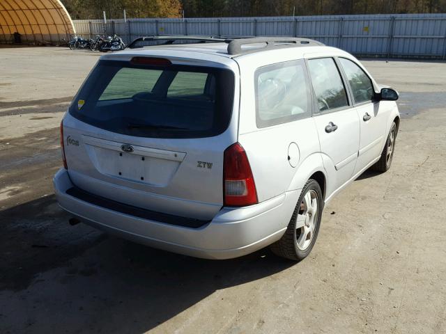 1FAFP36383W219899 - 2003 FORD FOCUS SE SILVER photo 4