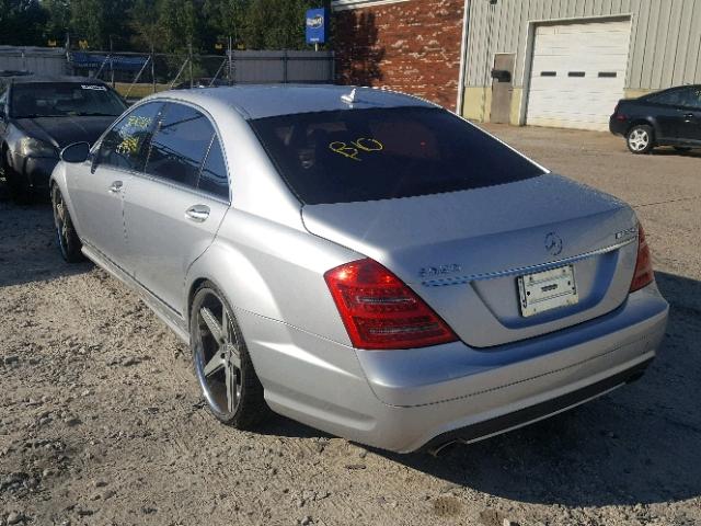 WDDNG71X68A220857 - 2008 MERCEDES-BENZ S 550 SILVER photo 3