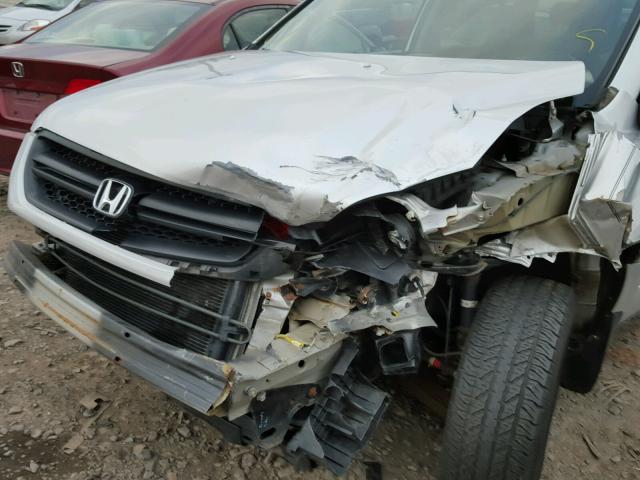 5FNYF18465B061733 - 2005 HONDA PILOT EX SILVER photo 9