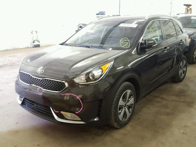 KNDCC3LC0H5090017 - 2017 KIA NIRO EX BROWN photo 2