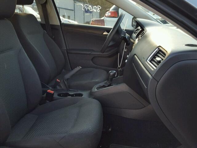 3VW2K7AJ8DM210171 - 2013 VOLKSWAGEN JETTA BASE GRAY photo 5