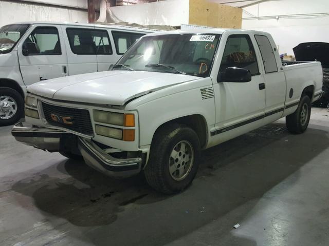 2GTEC19K7S1524826 - 1995 GMC SIERRA C15 WHITE photo 2