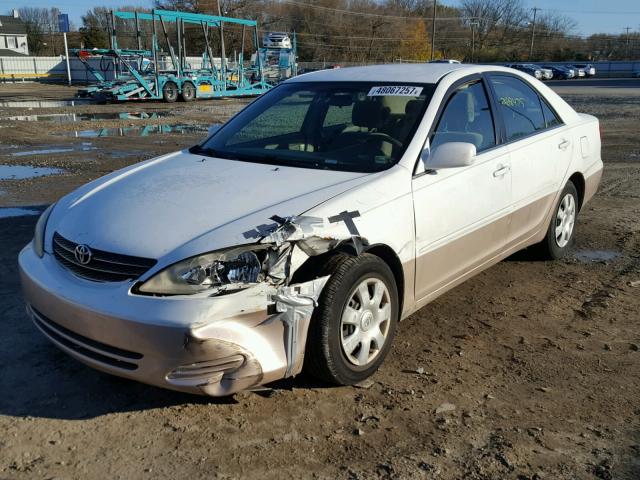 4T1BE32K33U186491 - 2003 TOYOTA CAMRY LE WHITE photo 2