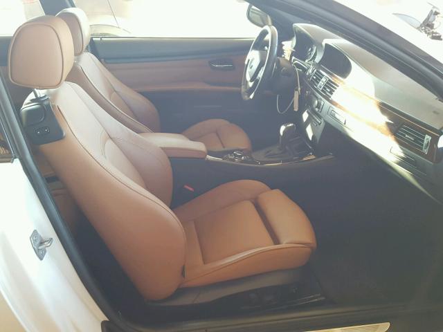 WBAKG7C58DJ438122 - 2013 BMW 335 I WHITE photo 5