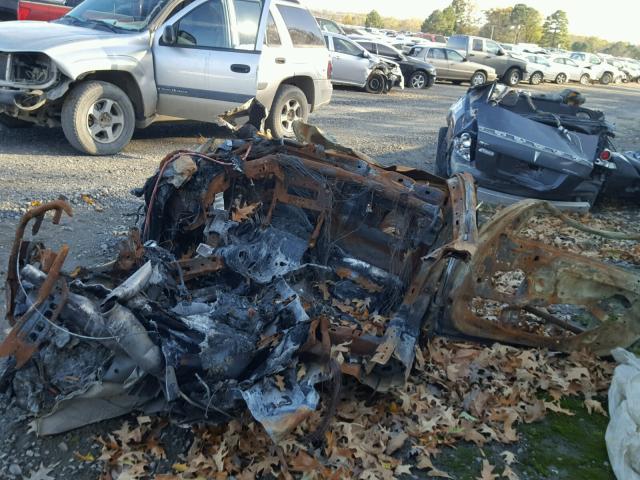 6G2EC57Y89L159776 - 2009 PONTIAC G8 GT BURN photo 4