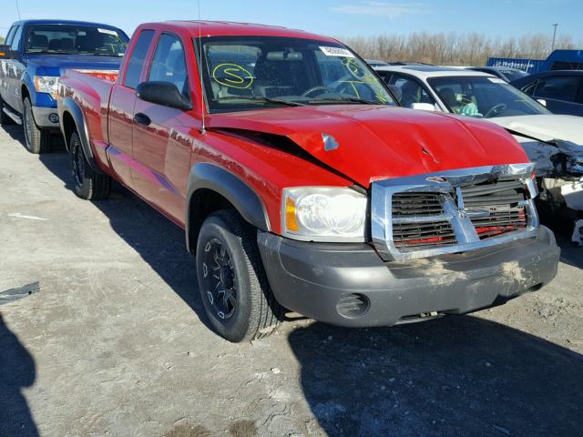 1D7HE22NX5S151552 - 2005 DODGE DAKOTA ST RED photo 1