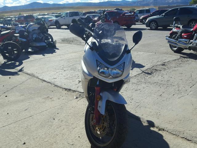 JKAEXEA186A011492 - 2006 KAWASAKI EX650 A6F SILVER photo 9