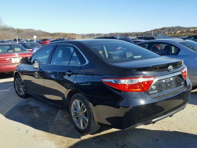 4T1BF1FK1GU254076 - 2016 TOYOTA CAMRY LE შავი ფოტო 3