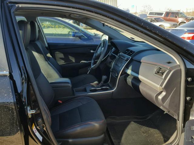 4T1BF1FK1GU254076 - 2016 TOYOTA CAMRY LE შავი ფოტო 5