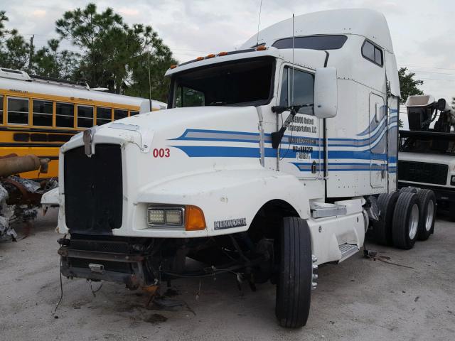 1XKADR9X0RJ631467 - 1994 KENWORTH CONSTRUCTI WHITE photo 2