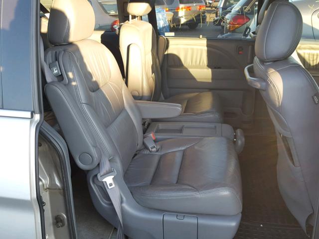 5FNRL38745B055156 - 2005 HONDA ODYSSEY EX SILVER photo 6