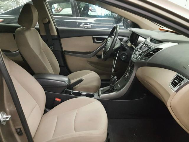 5NPDH4AE4GH700029 - 2016 HYUNDAI ELANTRA SE BROWN photo 5