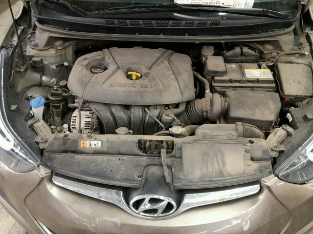 5NPDH4AE4GH700029 - 2016 HYUNDAI ELANTRA SE BROWN photo 7