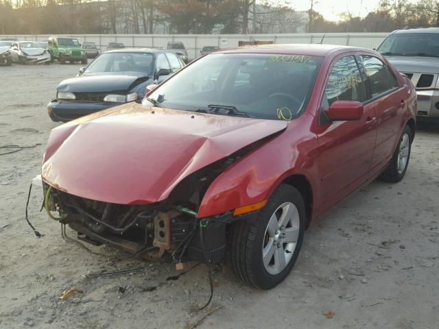 3FAHP07Z38R201976 - 2008 FORD FUSION SE RED photo 2