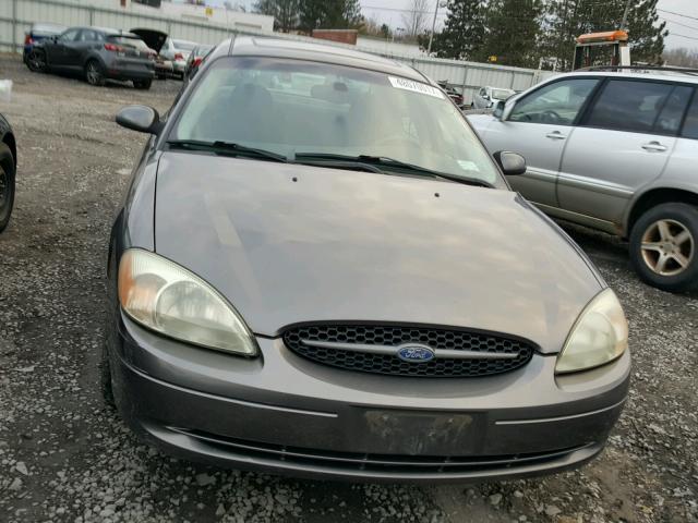 1FAFP55S92G245568 - 2002 FORD TAURUS SES GRAY photo 9