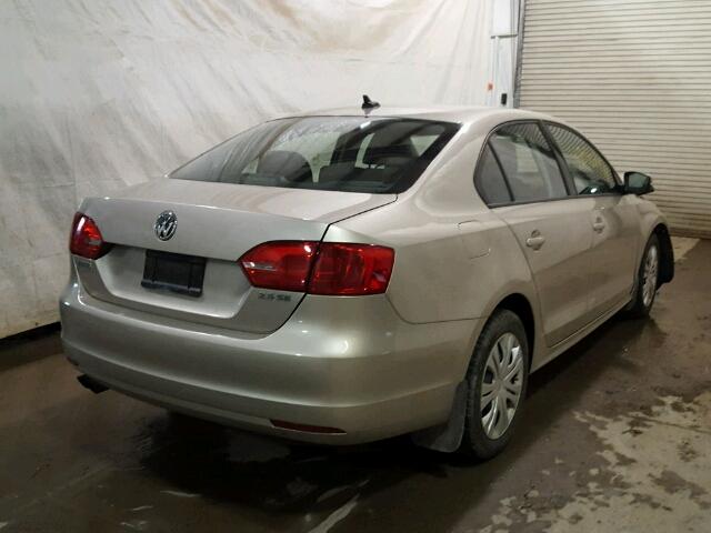 3VWDP7AJ0CM128315 - 2012 VOLKSWAGEN JETTA SE 米色 照片 4
