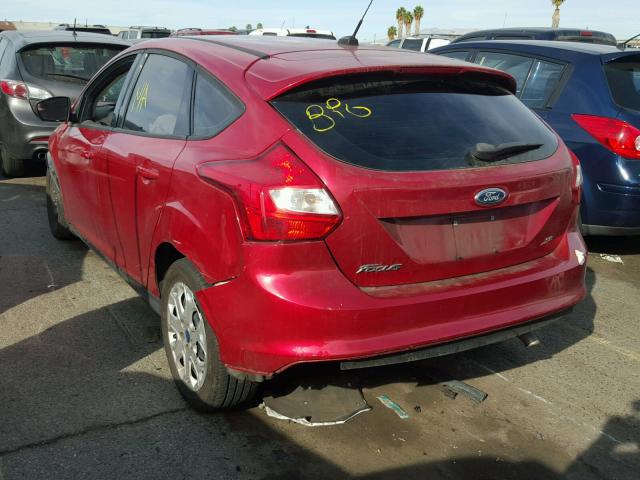 1FAHP3K2XCL268027 - 2012 FORD FOCUS SE RED photo 3